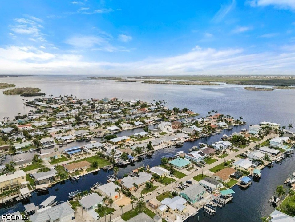 2 Bed Waterfront Home for Sale in Matlacha, photo 35