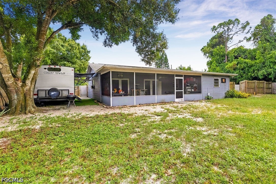 3 Bed SingleFamilyResidence for Sale in Lehigh Acres, photo 35