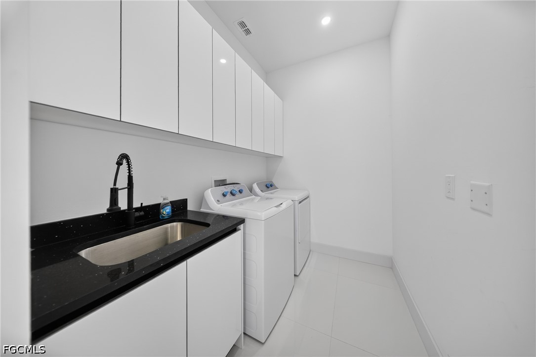 4 Bed SingleFamilyResidence for Sale in Lehigh Acres, photo 35