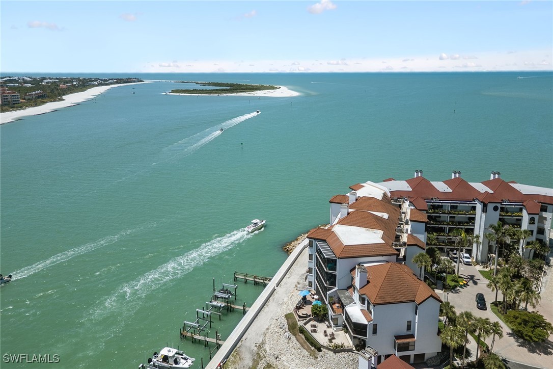 2 Bed Waterfront Home for Sale in La Peninsula, photo 36