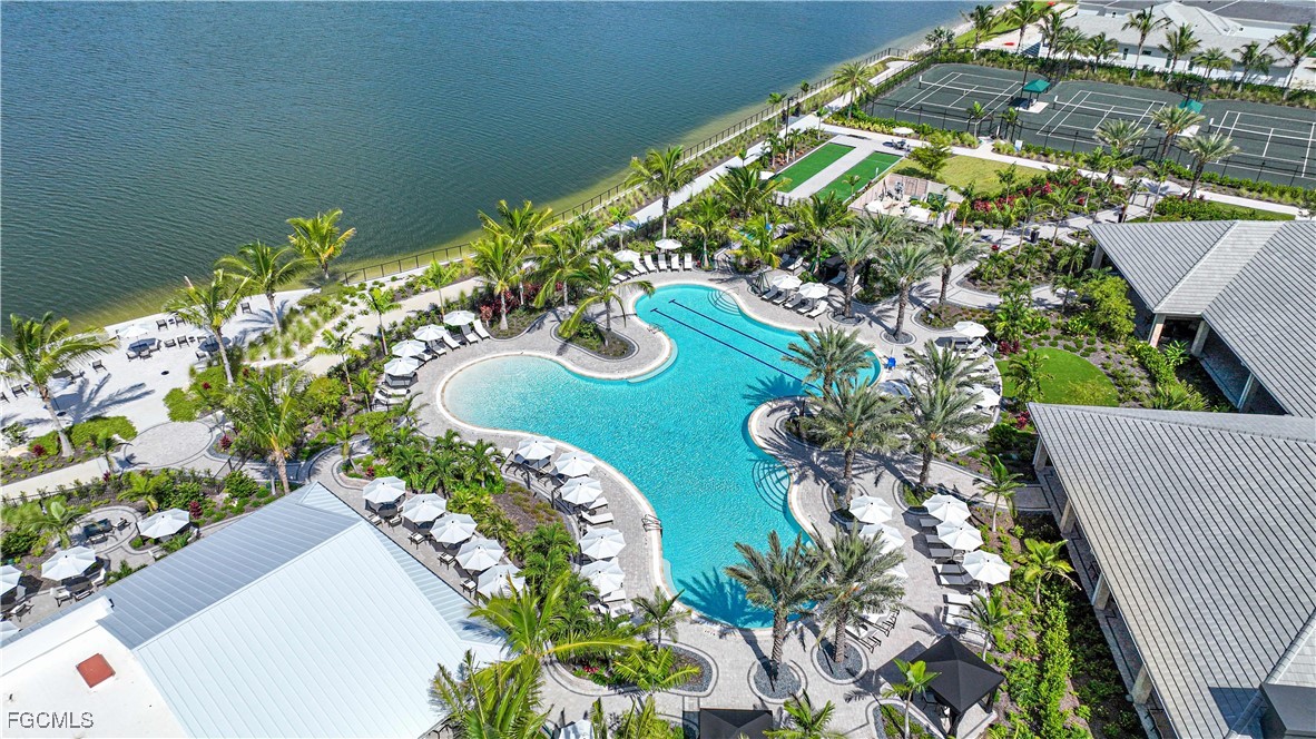 2 Bed Waterfront Home for Sale in Fort Myers, photo 36
