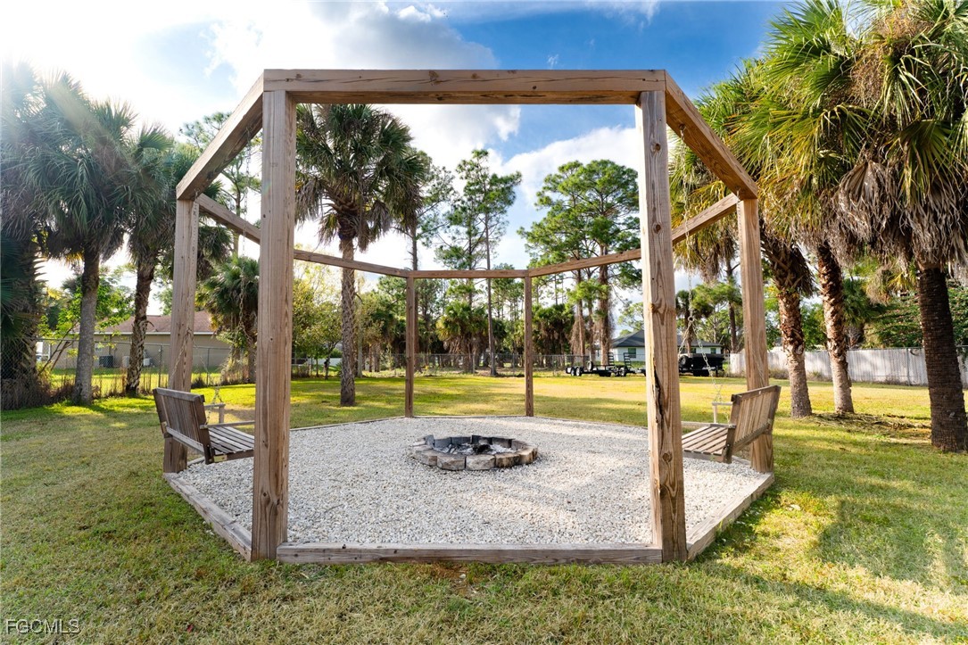 4 Bed SingleFamilyResidence for Sale in Lehigh Acres, photo 36