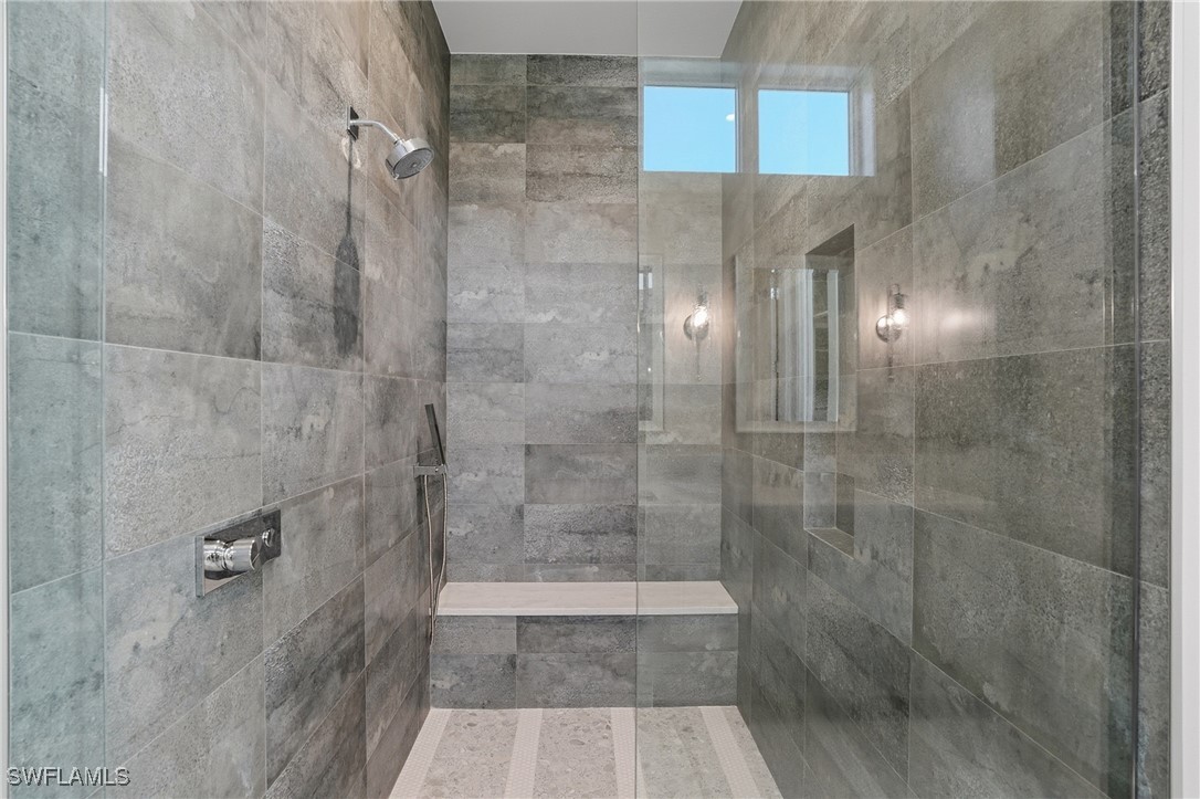 5 Bed Pool Home for Sale in Park Shore, photo 36
