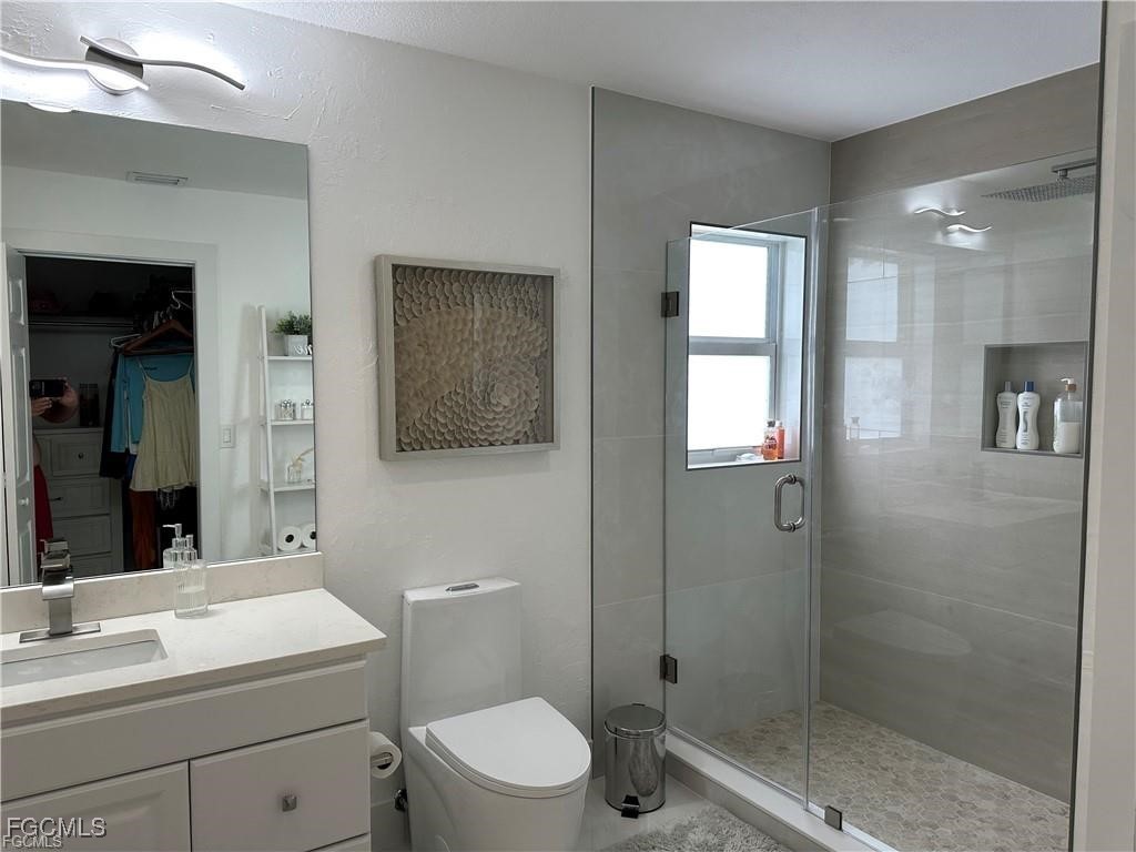 5 Bed Pool Home for Sale in Cape Coral, photo 36
