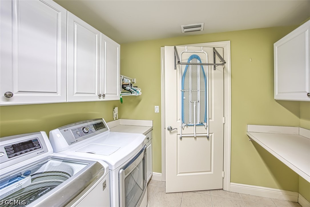 2 Bed Waterfront Home for Sale in Fort Myers, photo 36
