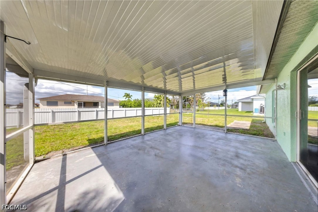 3 Bed SingleFamilyResidence for Sale in Cape Coral, photo 36