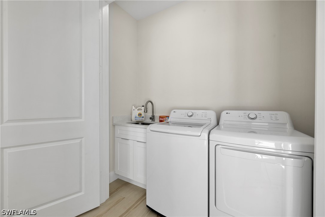 4 Bed SingleFamilyResidence for Sale in Naples, photo 36
