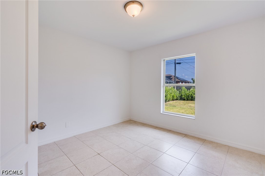 3 Bed Pool Home for Sale in Cape Coral, photo 36