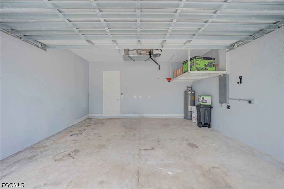 4 Bed SingleFamilyResidence for Sale in Lehigh Acres, photo 36