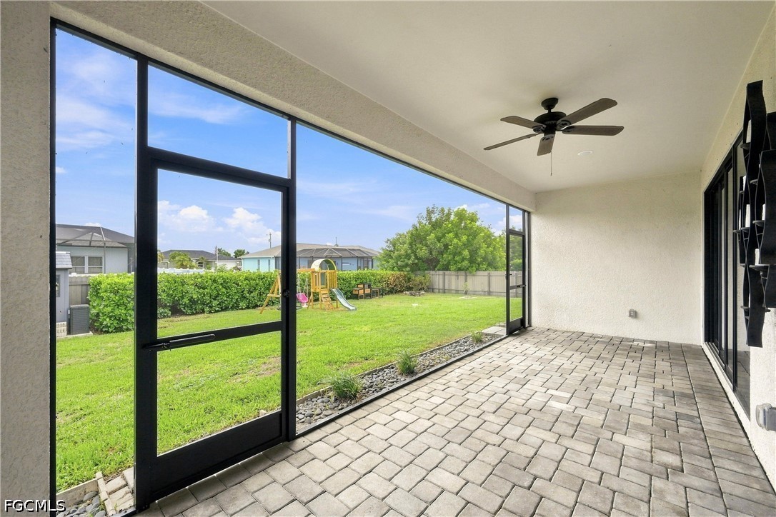 3 Bed SingleFamilyResidence for Sale in Cape Coral, photo 36