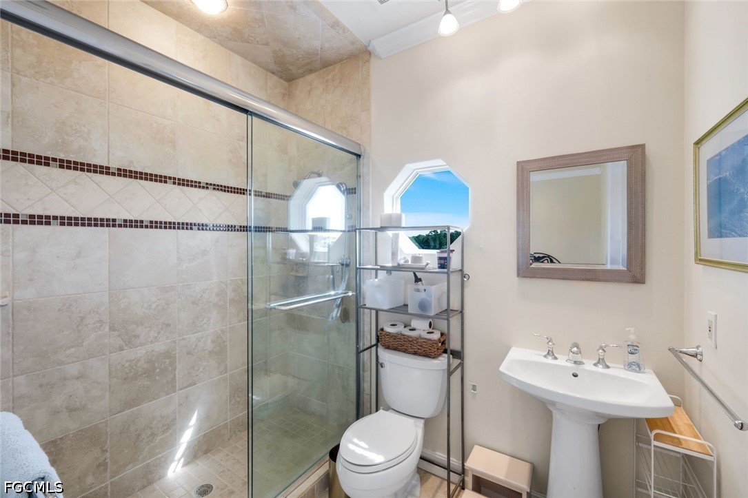 6 Bed Pool Home for Sale in Estero, photo 36