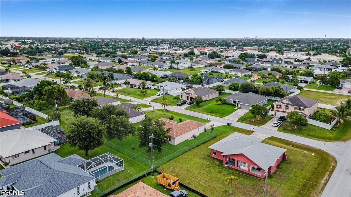3 Bed SingleFamilyResidence for Sale in Cape Coral, photo 36