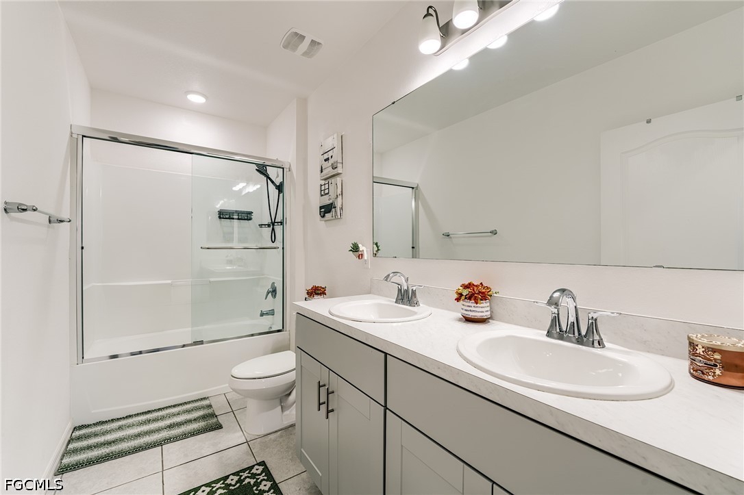 4 Bed SingleFamilyResidence for Sale in Cape Coral, photo 36