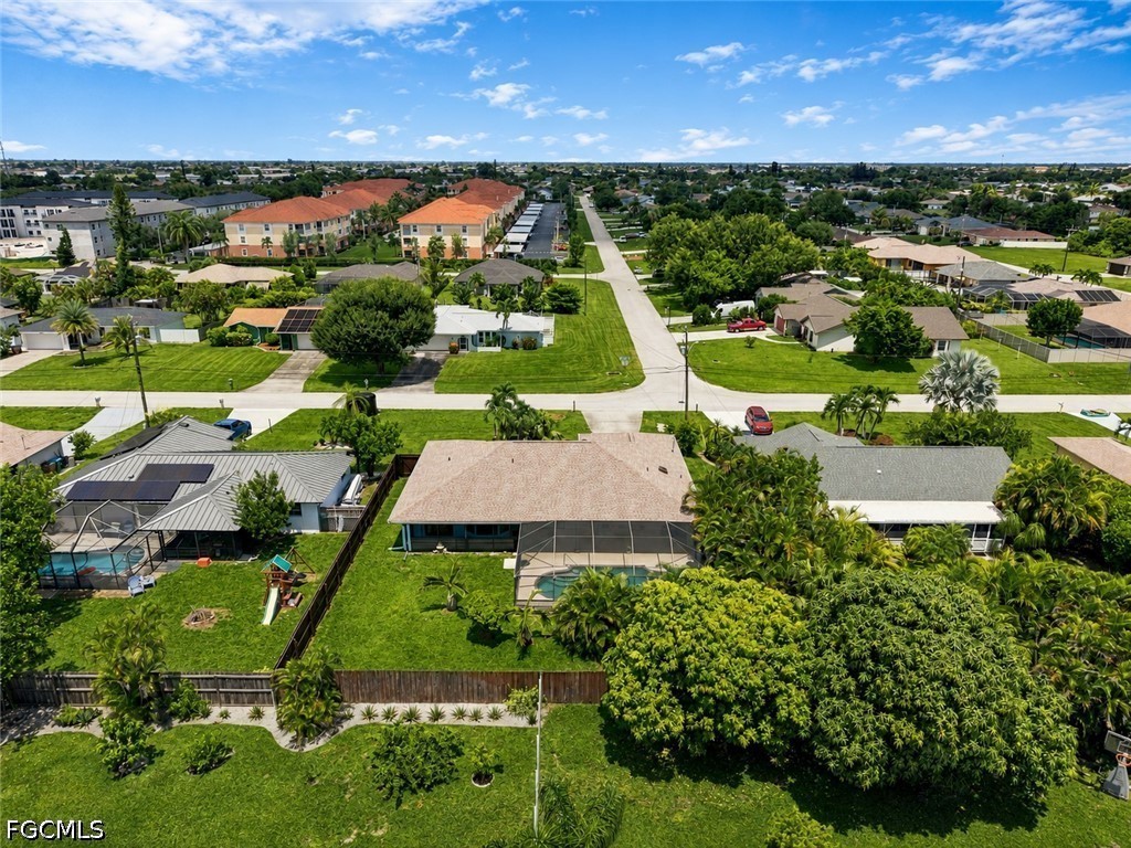3 Bed Pool Home for Sale in Cape Coral, photo 36