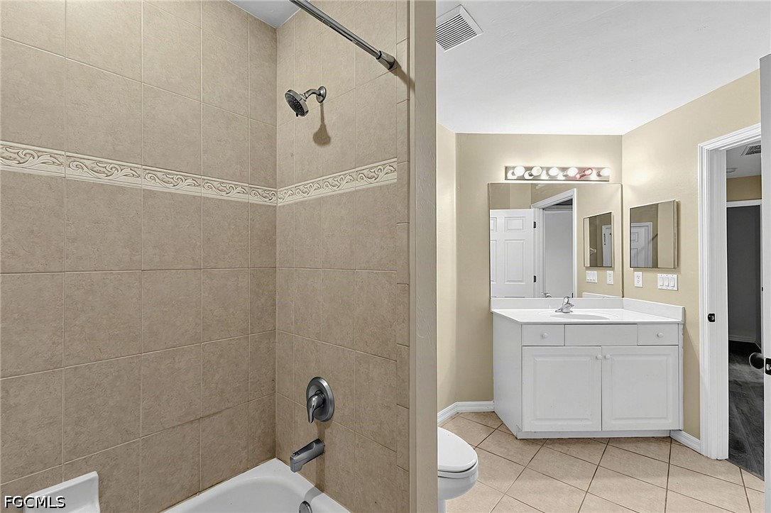 3 Bed SingleFamilyResidence for Sale in Cape Coral, photo 36