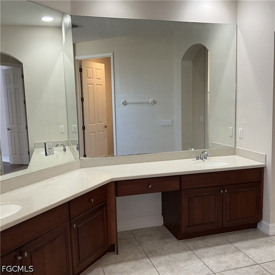 4 Bed SingleFamilyResidence for Sale in Cape Coral, photo 36