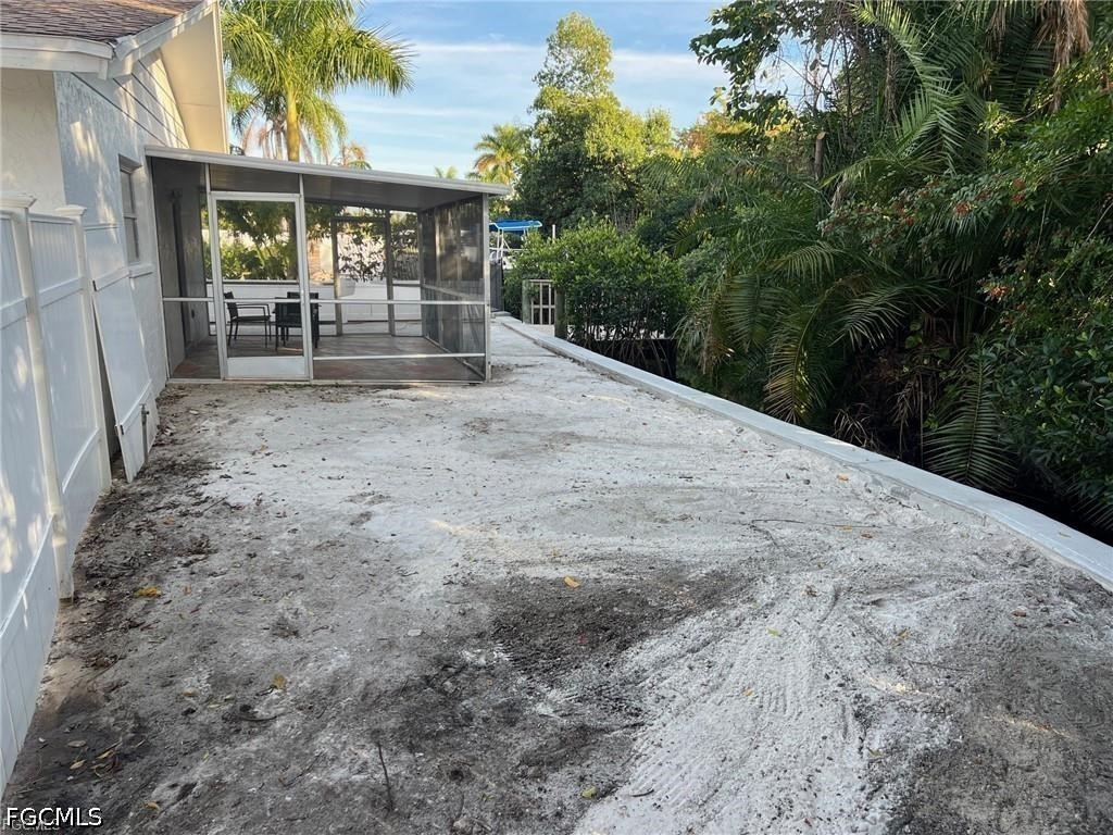 3 Bed Waterfront Home for Sale in Holeusa Estates, photo 36