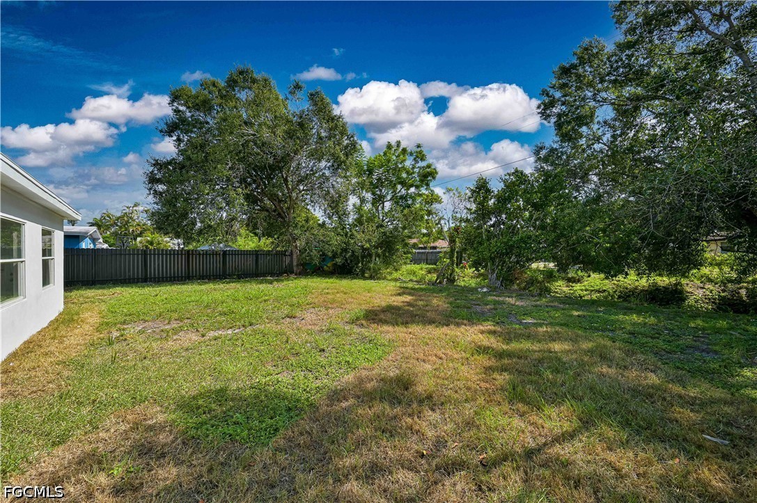 4 Bed SingleFamilyResidence for Sale in Rainbow Groves, photo 36