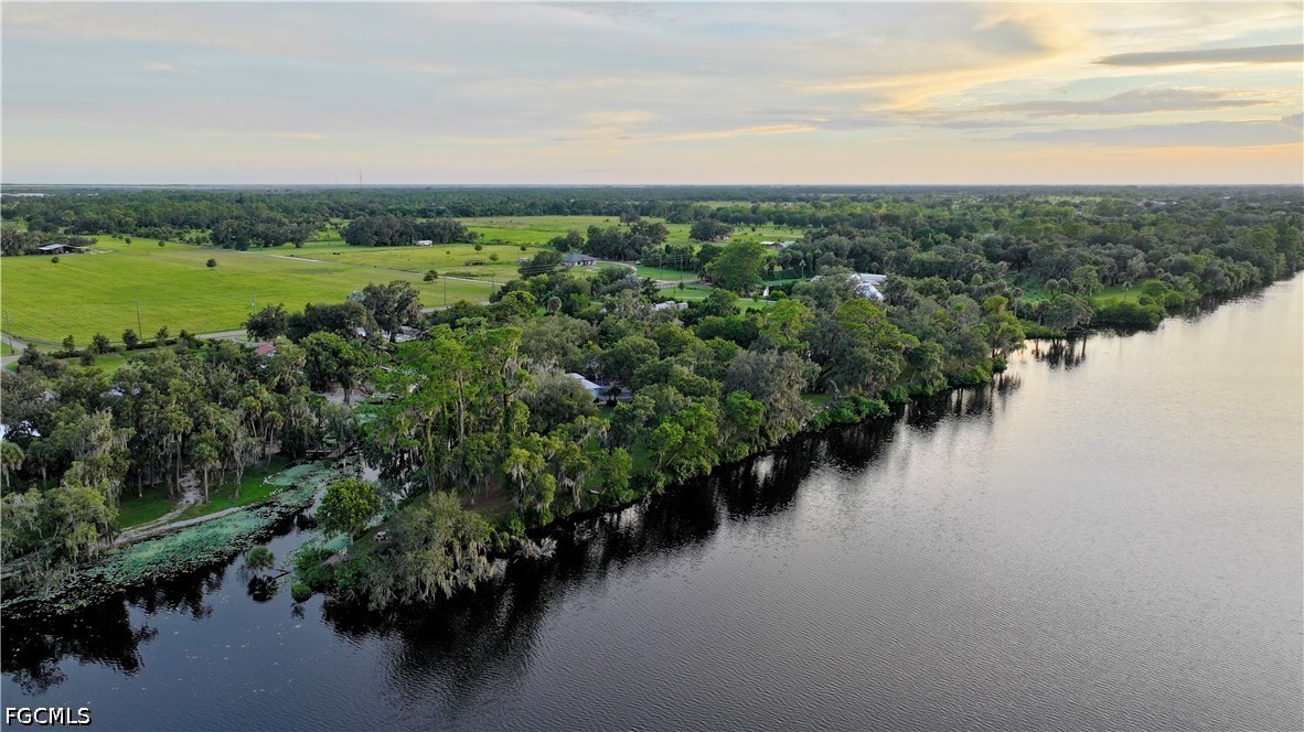 3 Bed Waterfront Home for Sale in Labelle, photo 36