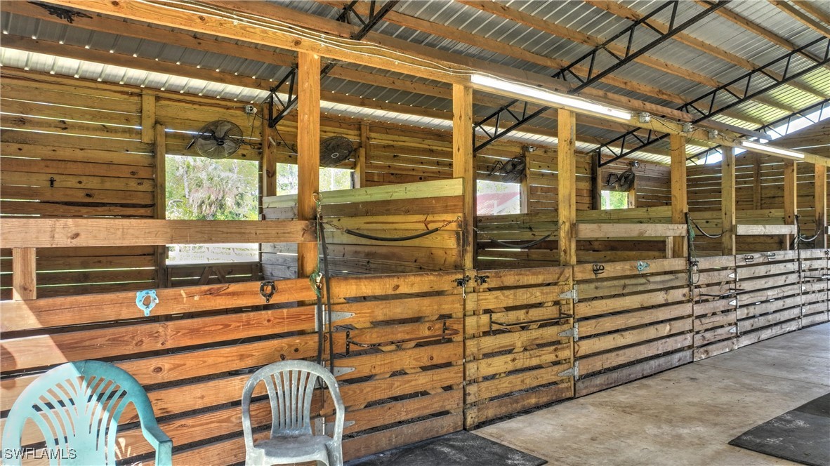 2 Bed SingleFamilyResidence for Sale in North Fort Myers, photo 37
