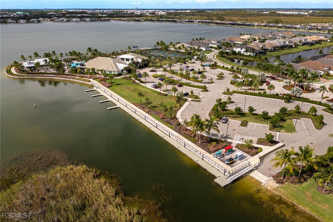 2 Bed Waterfront Home for Sale in Fort Myers, photo 37