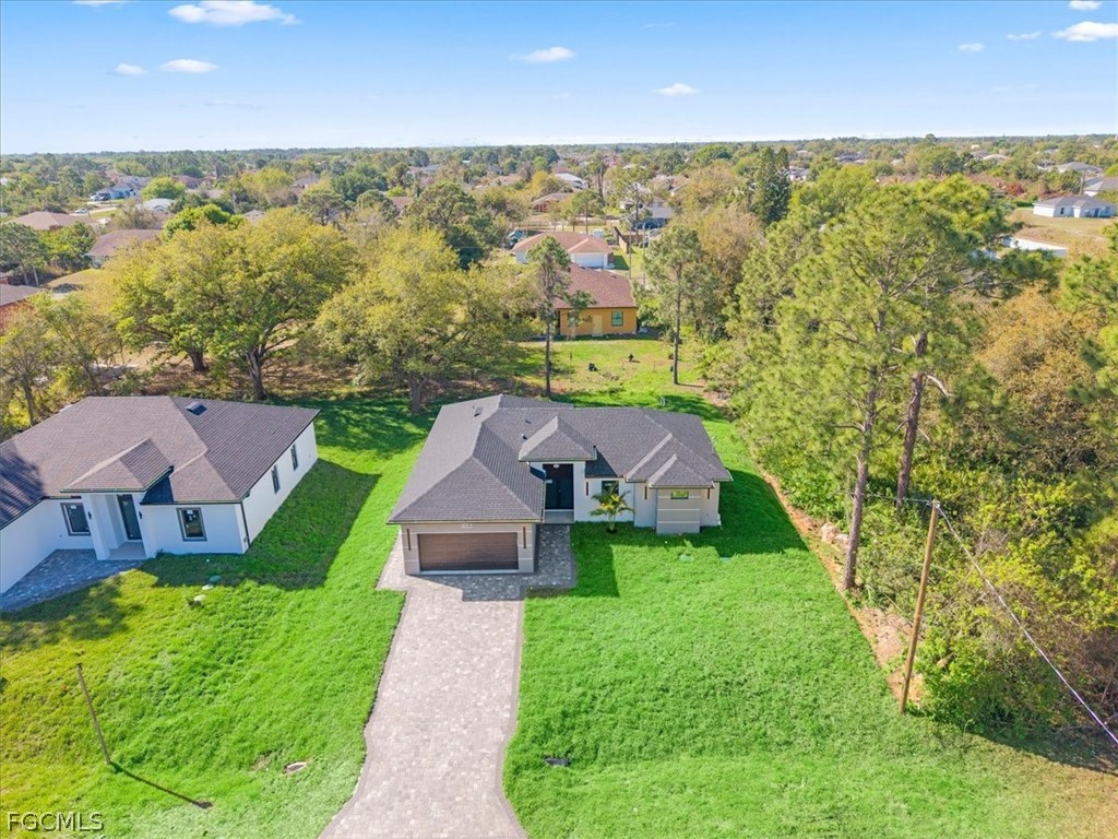 4 Bed SingleFamilyResidence for Sale in Lehigh Acres, photo 37