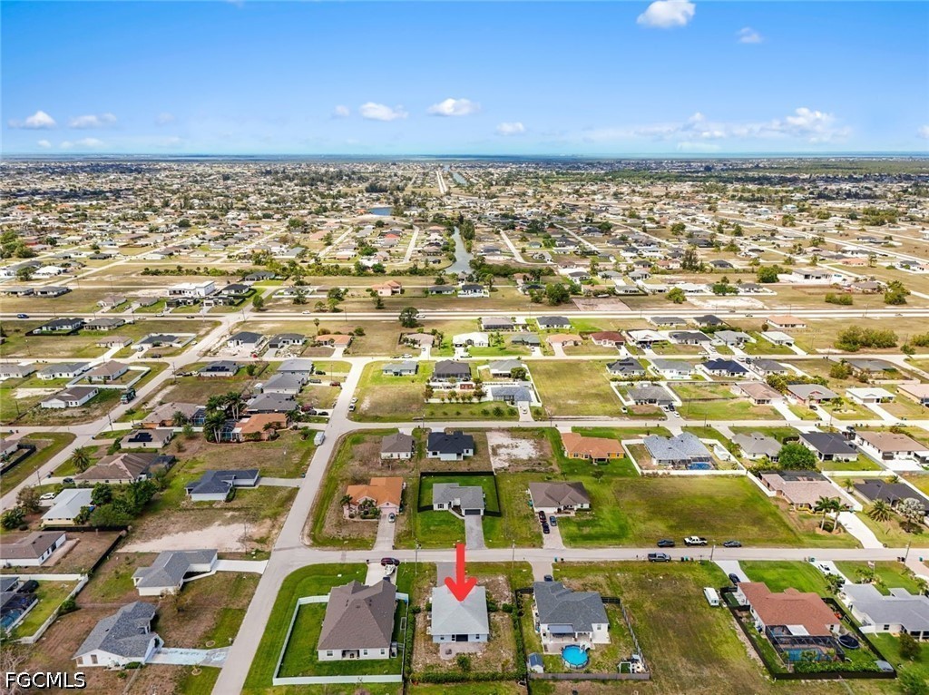 3 Bed SingleFamilyResidence for Sale in Cape Coral, photo 37
