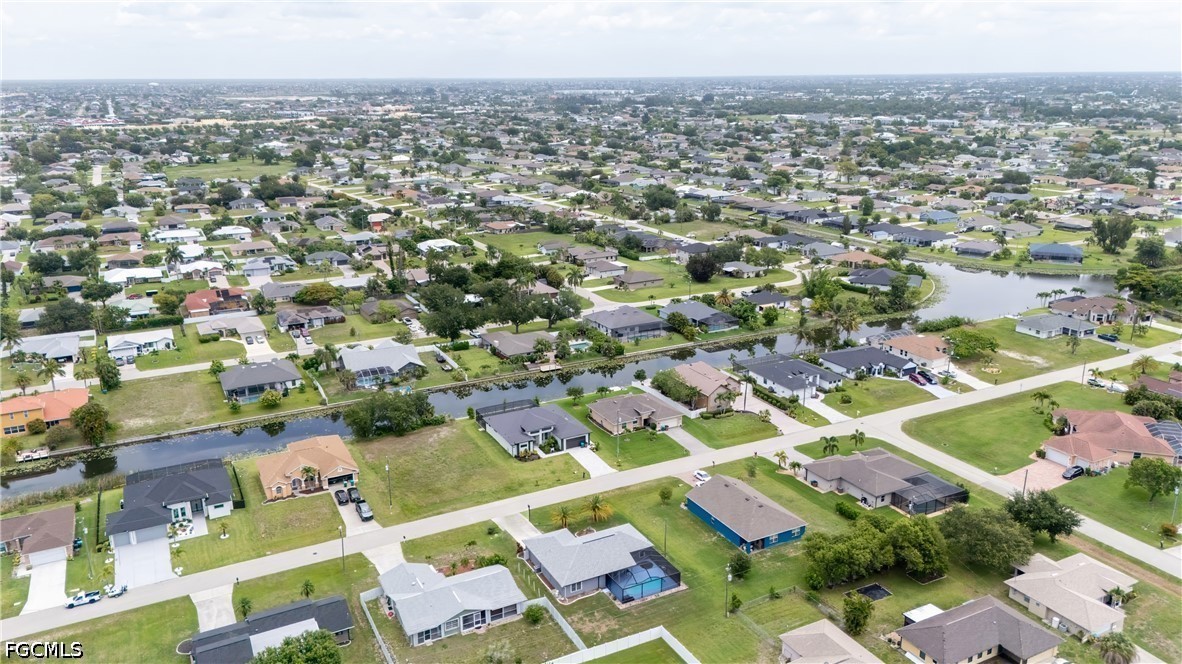 3 Bed Pool Home for Sale in Cape Coral, photo 37
