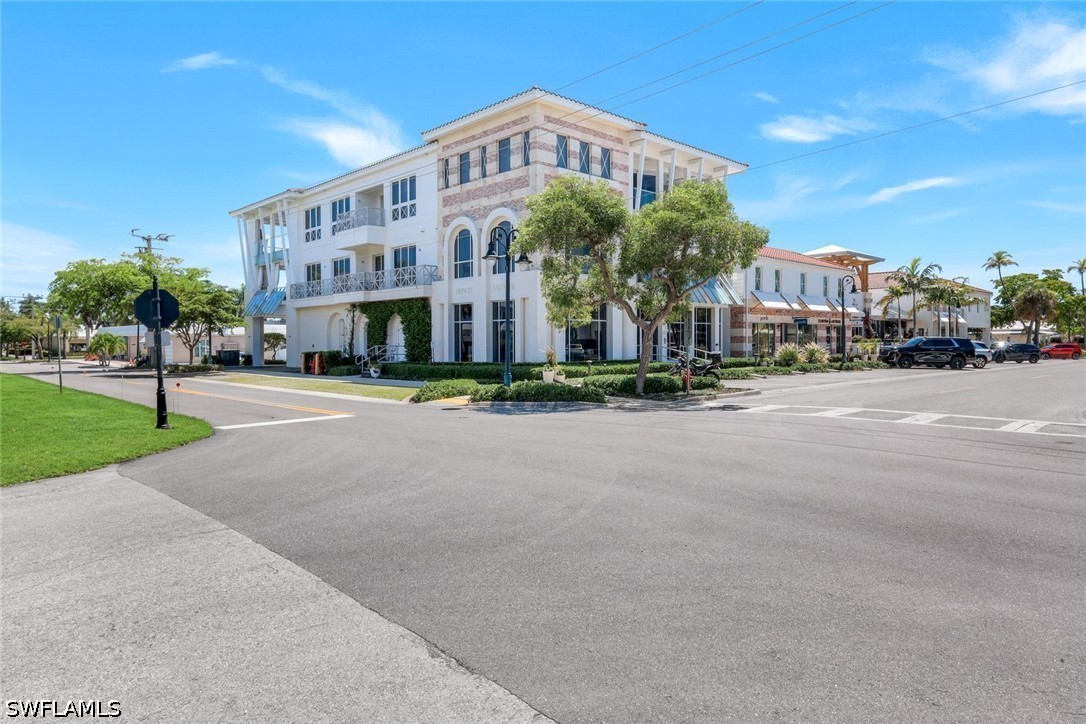 3 Bed Condominium for Sale in 382 Building, photo 37