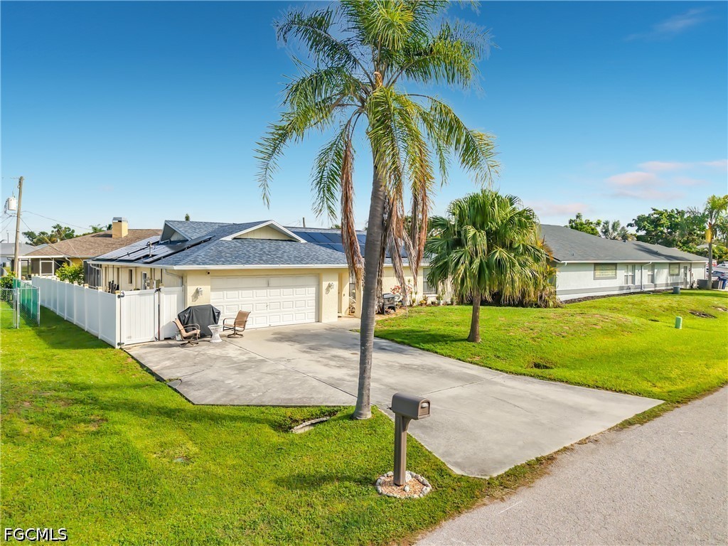 3 Bed Pool Home for Sale in San Carlos Park, photo 37
