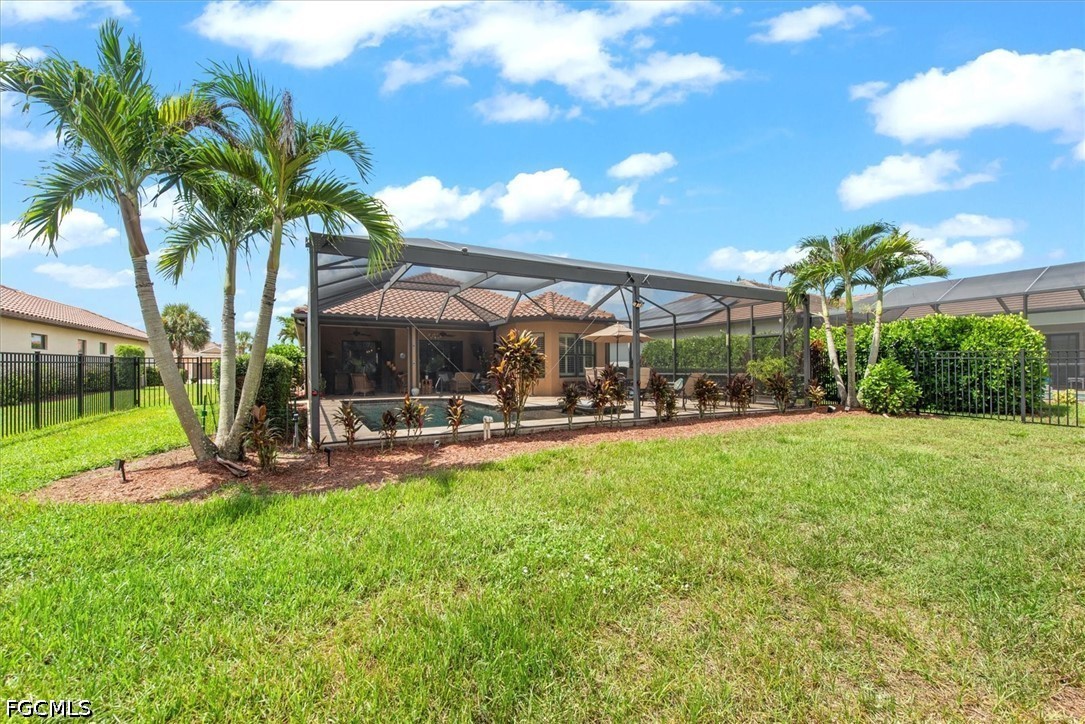 3 Bed Pool Home for Sale in Country Club, photo 37
