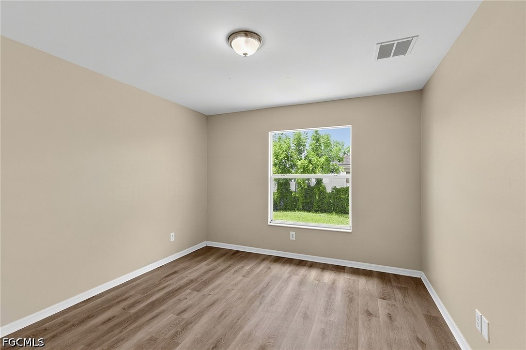 3 Bed SingleFamilyResidence for Sale in Cape Coral, photo 37