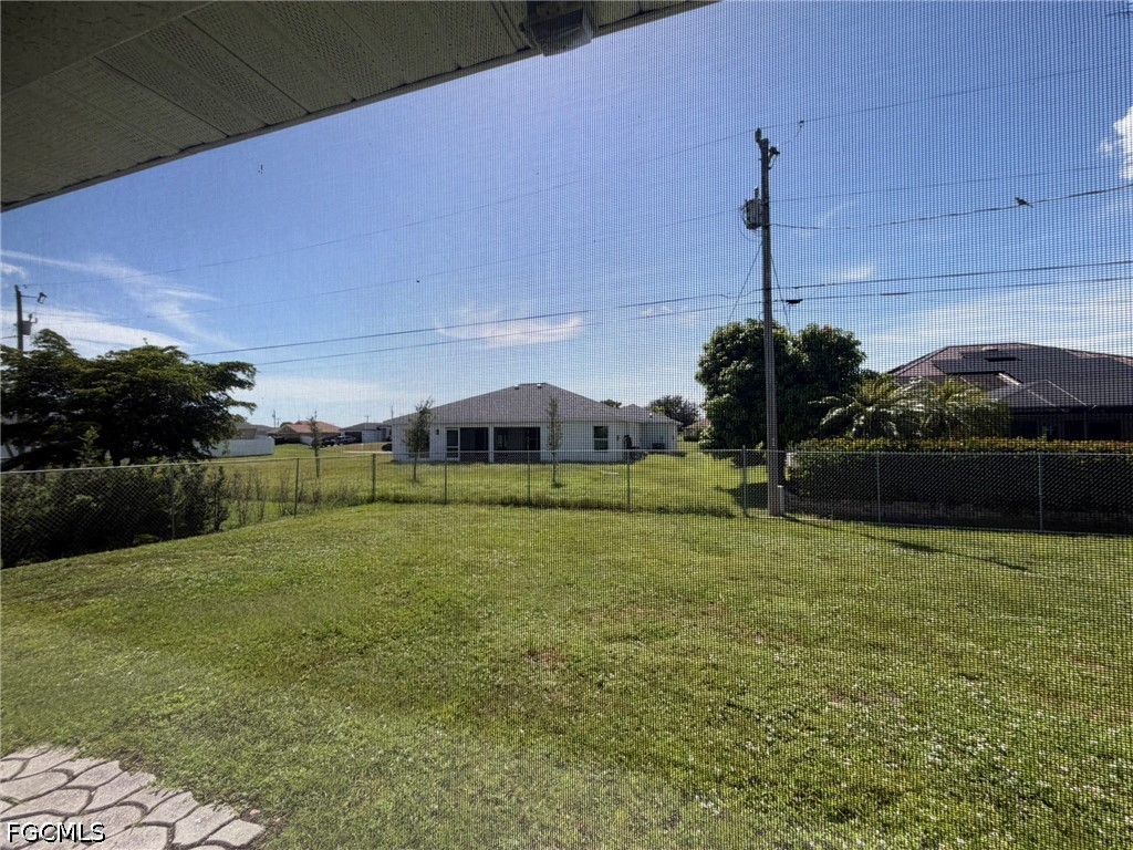 3 Bed SingleFamilyResidence for Sale in Cape Coral, photo 37