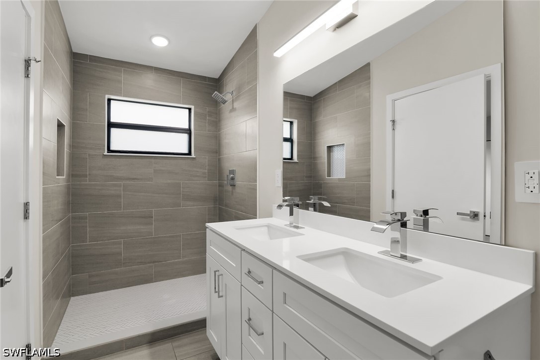 3 Bed SingleFamilyResidence for Sale in Naples, photo 37