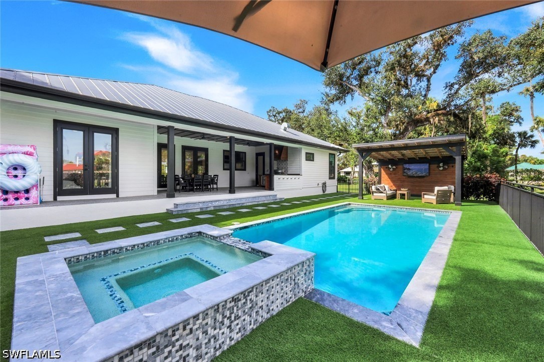 3 Bed Pool Home for Sale in Labelle, photo 37