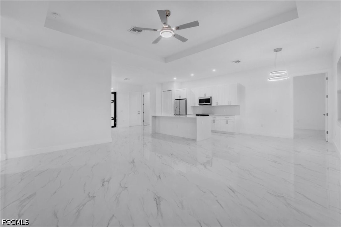 3 Bed SingleFamilyResidence for Sale in Cape Coral, photo 37