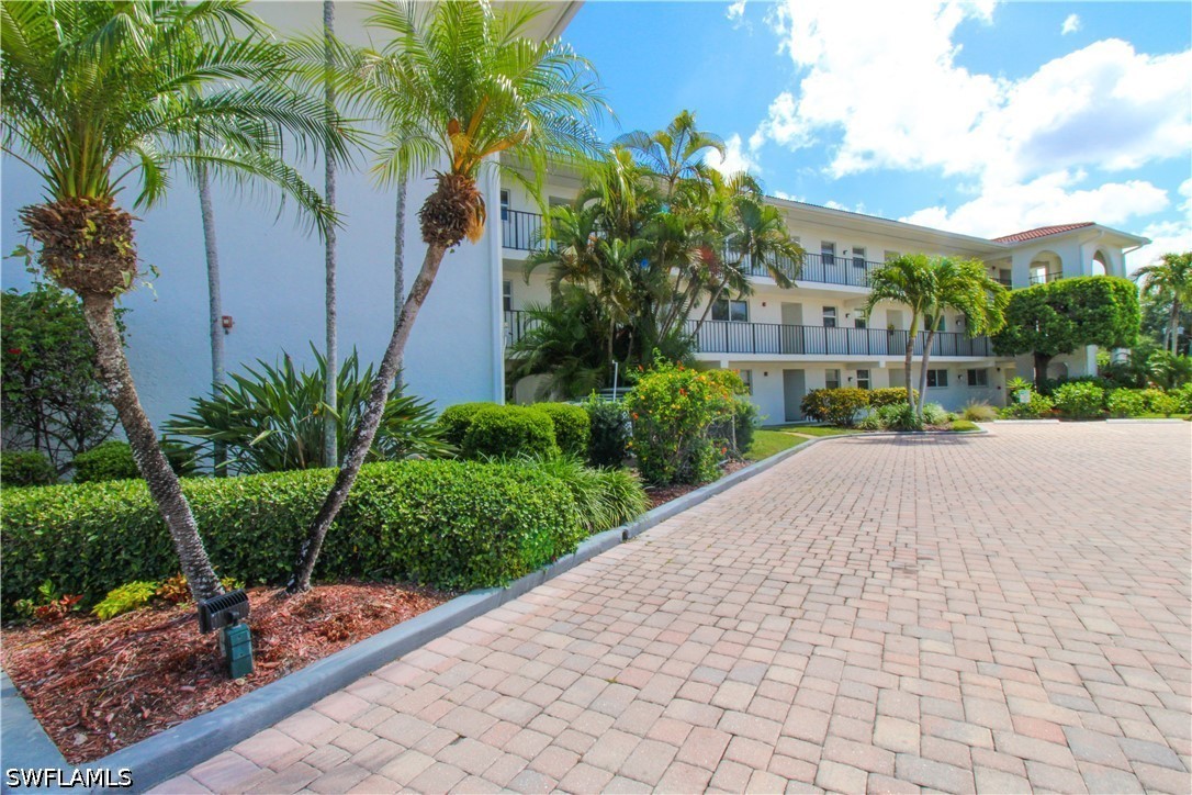 2 Bed Waterfront Home for Sale in Naples, photo 37