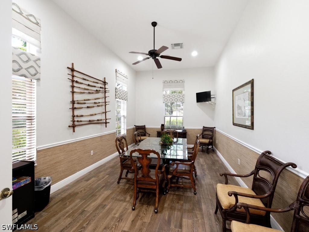 2 Bed Waterfront Home for Sale in Hawthorne, photo 37