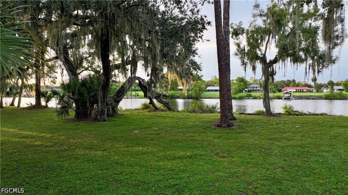 3 Bed Waterfront Home for Sale in Labelle, photo 37