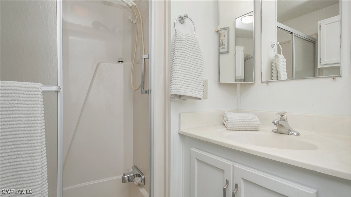 1 Bed ManufacturedHome for Sale in Estero, photo 38