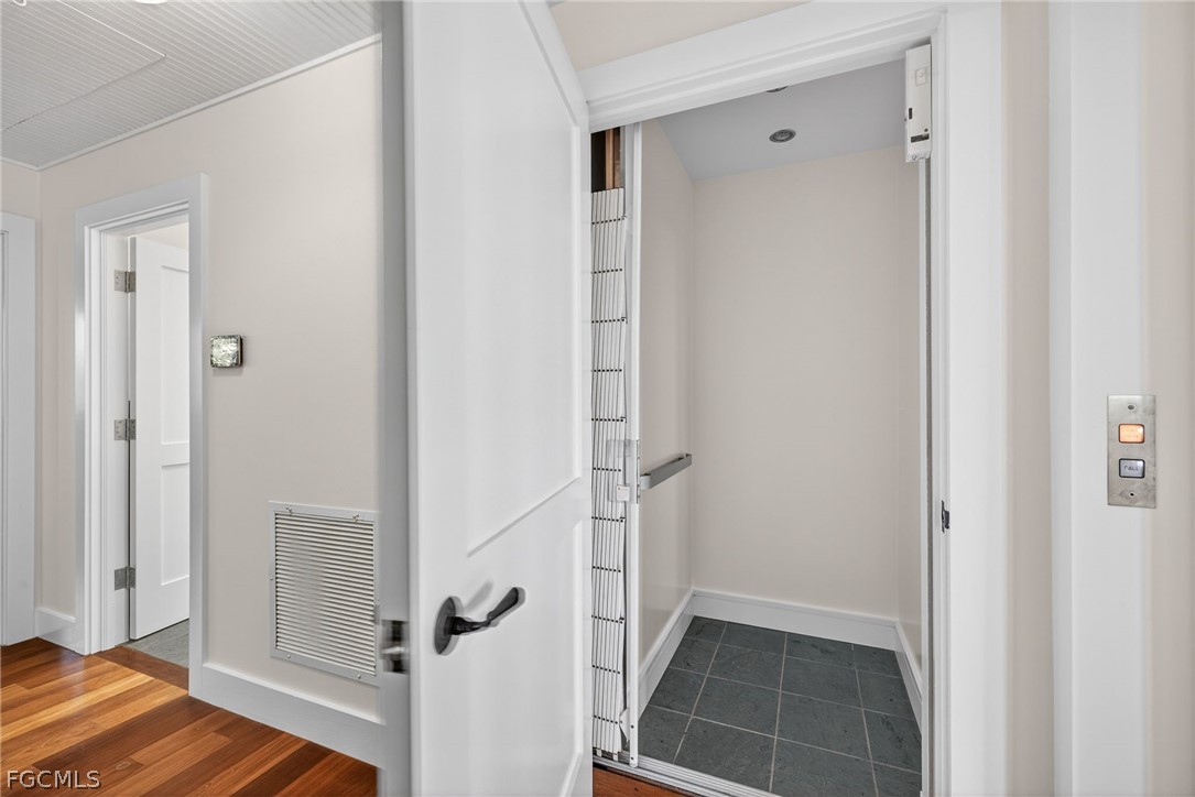 3 Bed Pool Home for Sale in Metes And Bounds, photo 38
