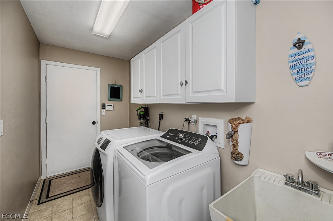 3 Bed Pool Home for Sale in Cape Coral, photo 38