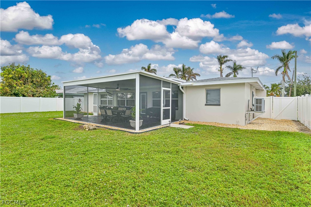 3 Bed Waterfront Home for Sale in Cape Coral, photo 38
