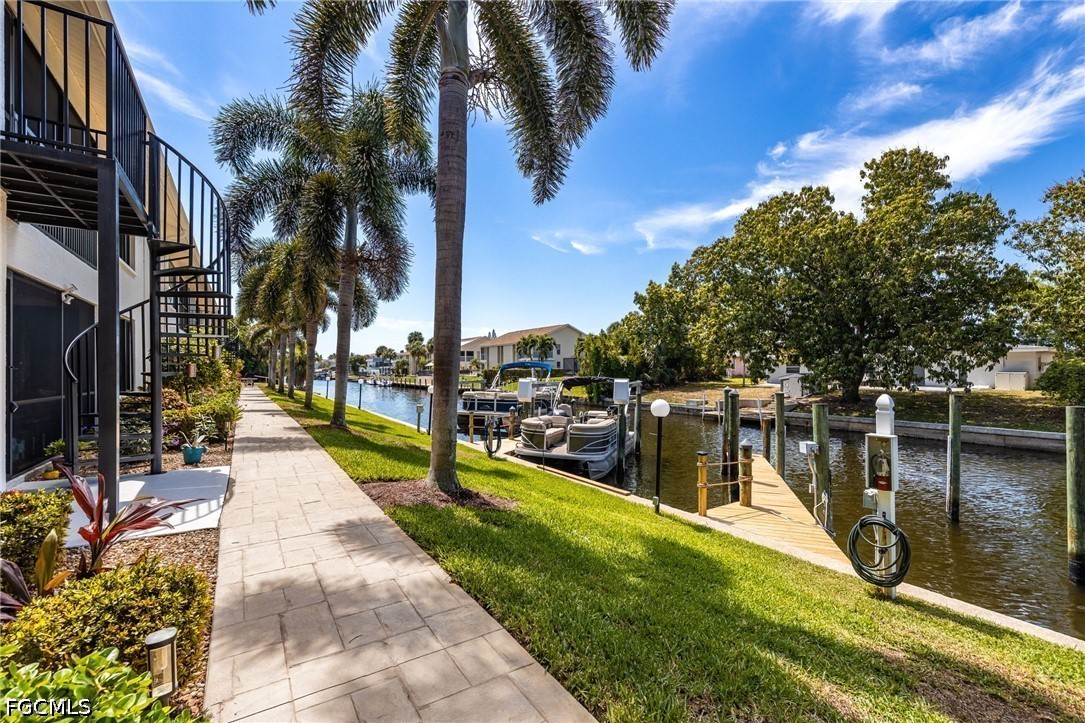 2 Bed Waterfront Home for Sale in Cape Coral, photo 38