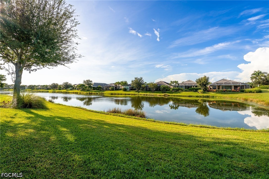 2 Bed Waterfront Home for Sale in Sandoval, photo 38