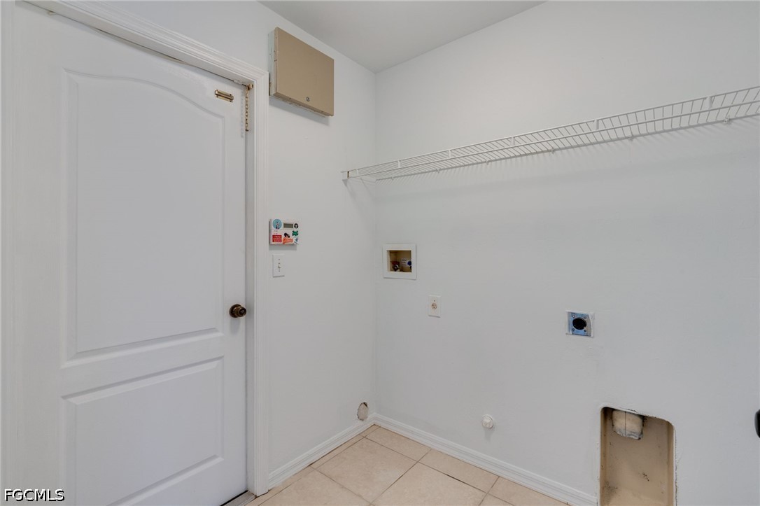 3 Bed Pool Home for Sale in Cape Coral, photo 38