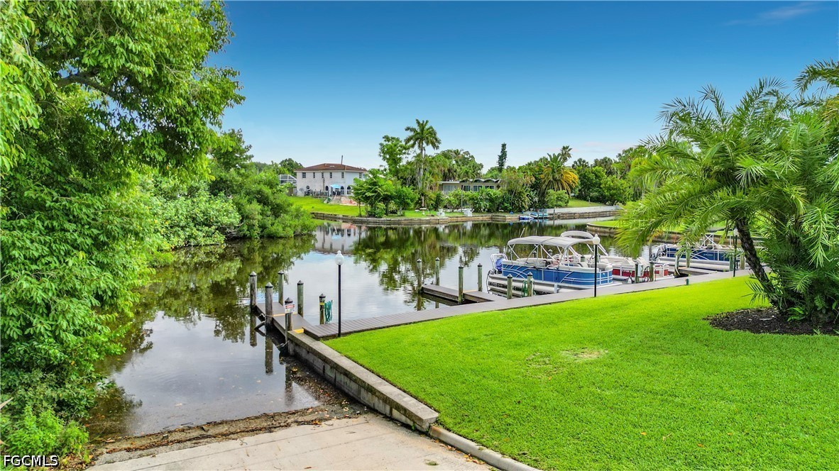 2 Bed Waterfront Home for Sale in Palm Island, photo 38