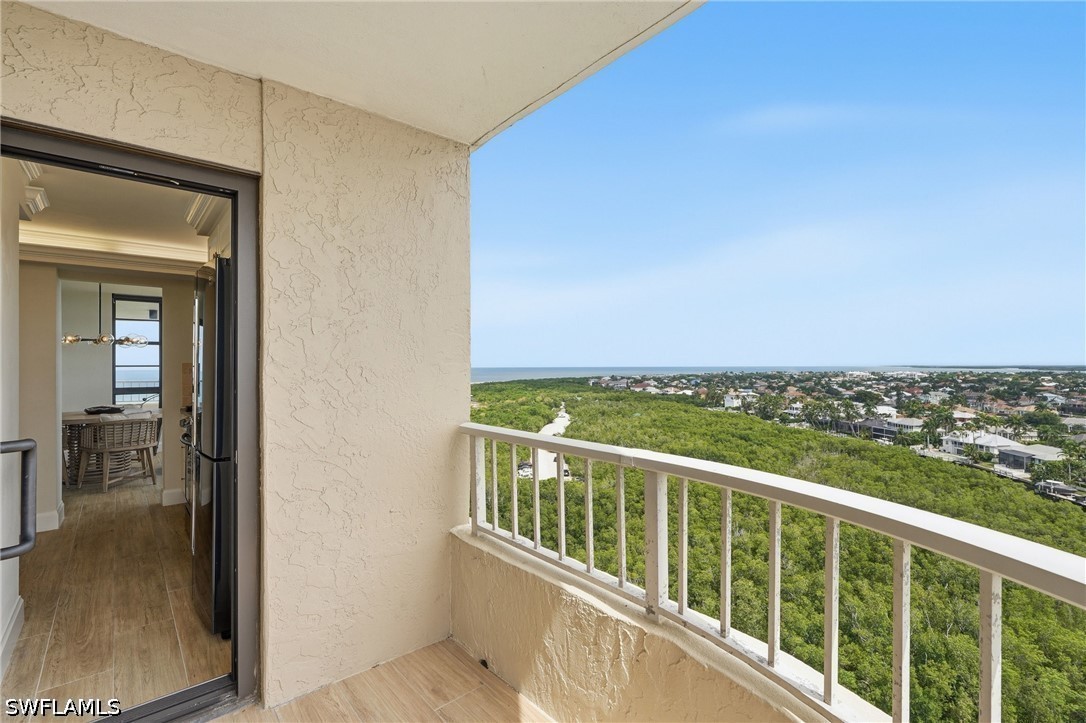 2 Bed Waterfront Home for Sale in Marco Island, photo 38