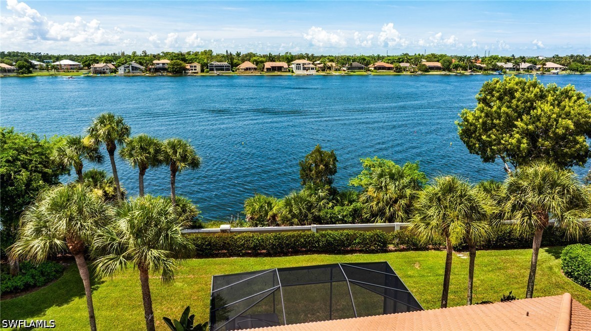 4 Bed Waterfront Home for Sale in Aster Place, photo 38