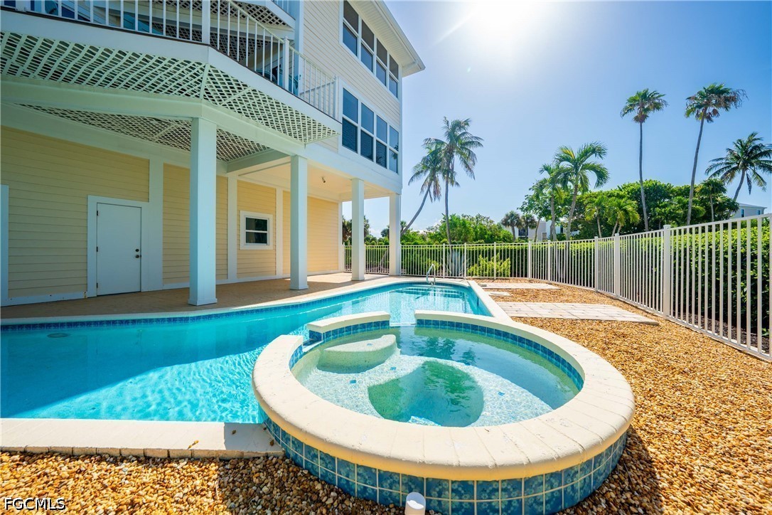 4 Bed Pool Home for Sale in Sanibel, photo 38